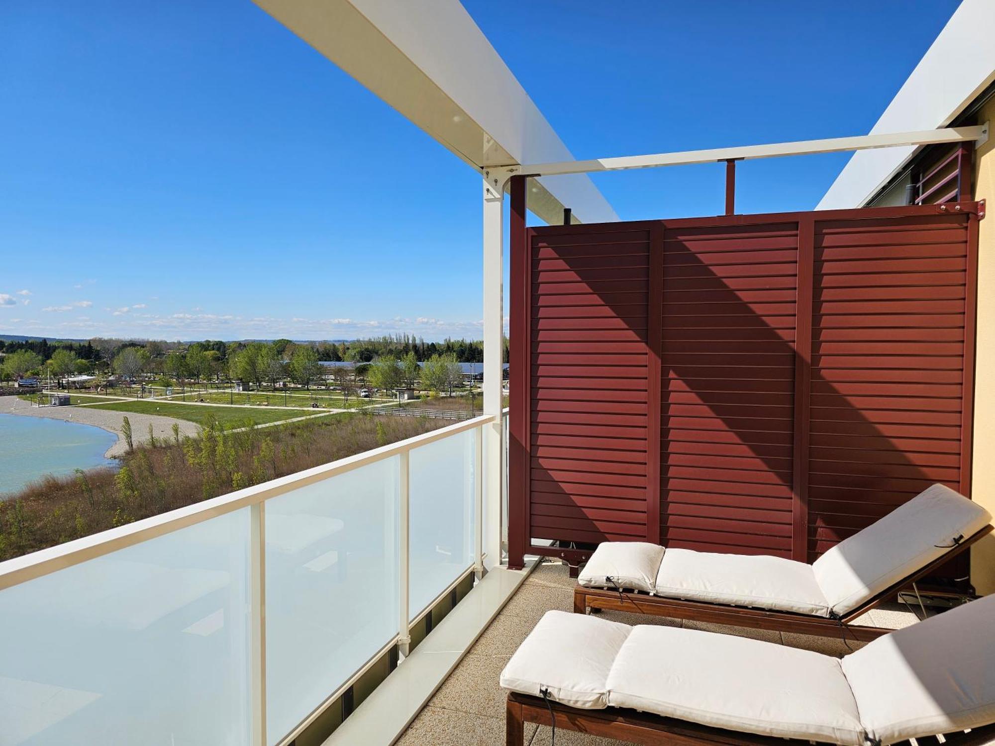 Lakeside Provence - Appartement Classe 4 Etoiles, Vue Sur Le Lac, Parking Sous-Sol, Double Clim Monteux Exteriér fotografie