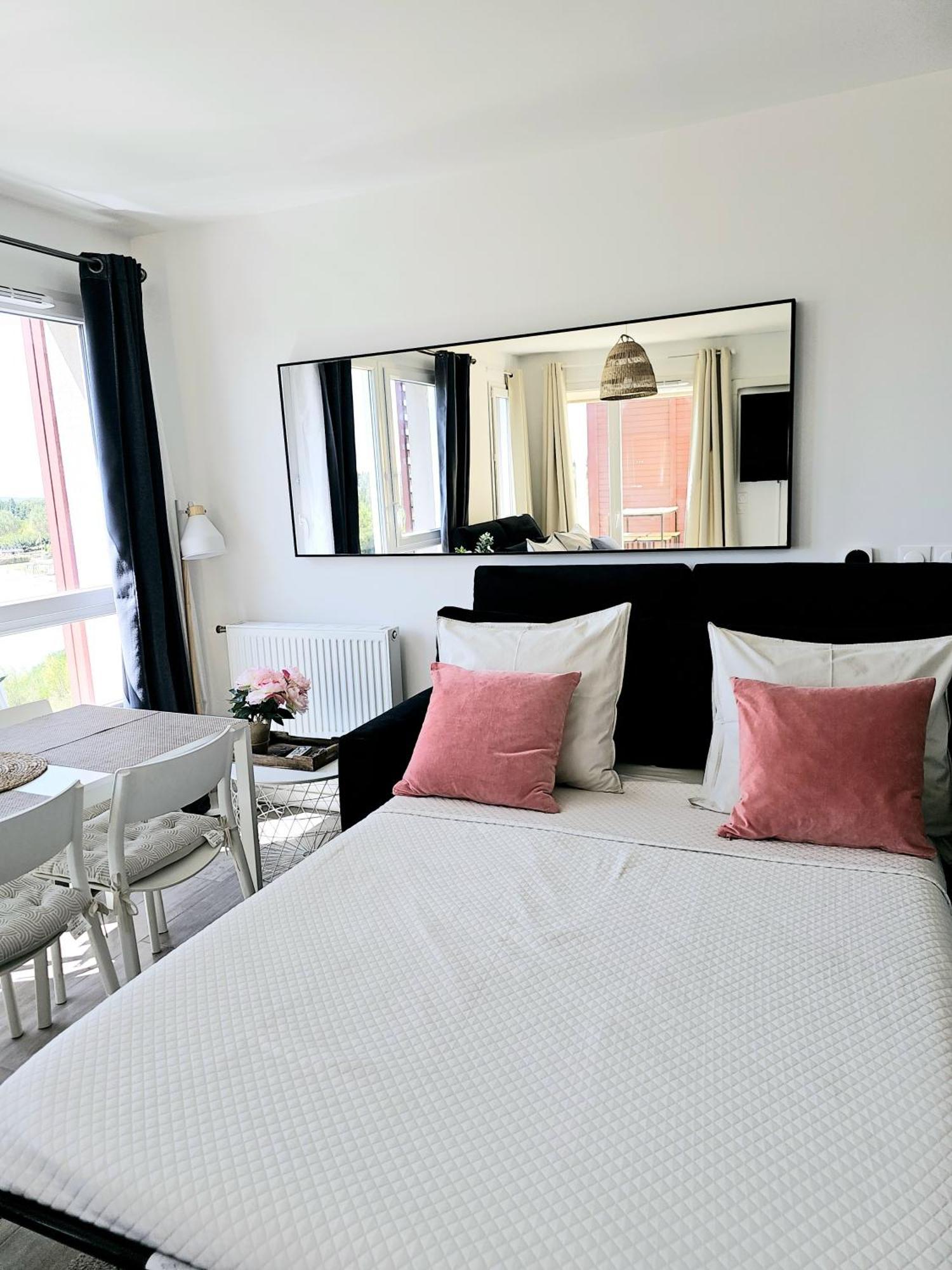 Lakeside Provence - Appartement Classe 4 Etoiles, Vue Sur Le Lac, Parking Sous-Sol, Double Clim Monteux Exteriér fotografie